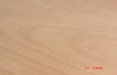 회전하는 커트 황색 Okoume는 베니어, 0.20 mm - 간격 0.60 mm를 직면합니다