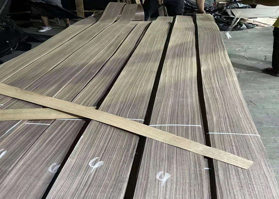 2.5 - 합판을 위한 3.8m 길이 미국의 검정 호두나무 무늬목 쉬트