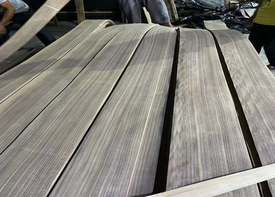 2.5 - 합판을 위한 3.8m 길이 미국의 검정 호두나무 무늬목 쉬트