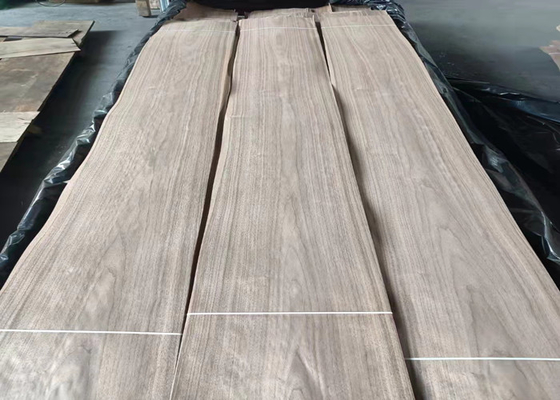 합판을 위한 두께 0.45 밀리미터 플랫 컷 호두나무 목재 베니어 시트